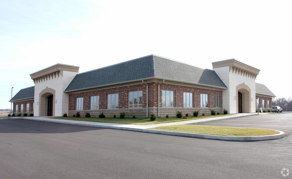 Primary Photo Of 1941 Frank Scott Pky, Shiloh Medical For Lease