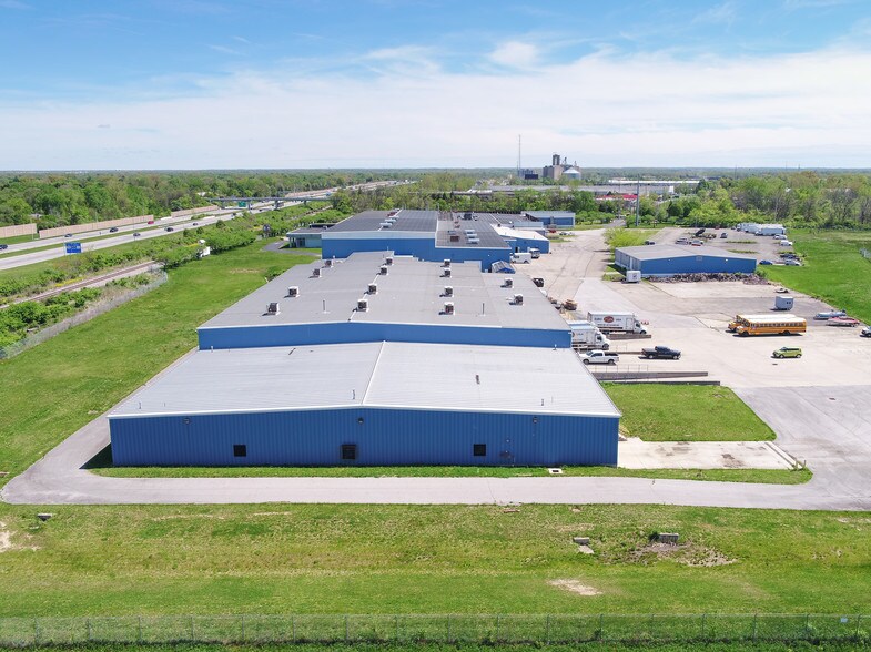 More Photos Of 2001 Courtright Rd, Columbus Warehouse For Lease