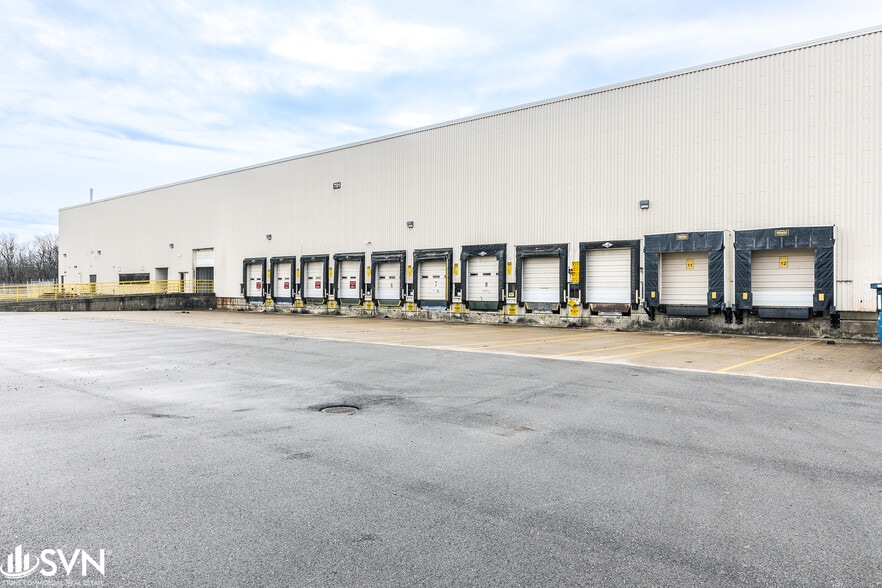 More Photos Of 791 Freight Blvd, Lexington Warehouse For Lease