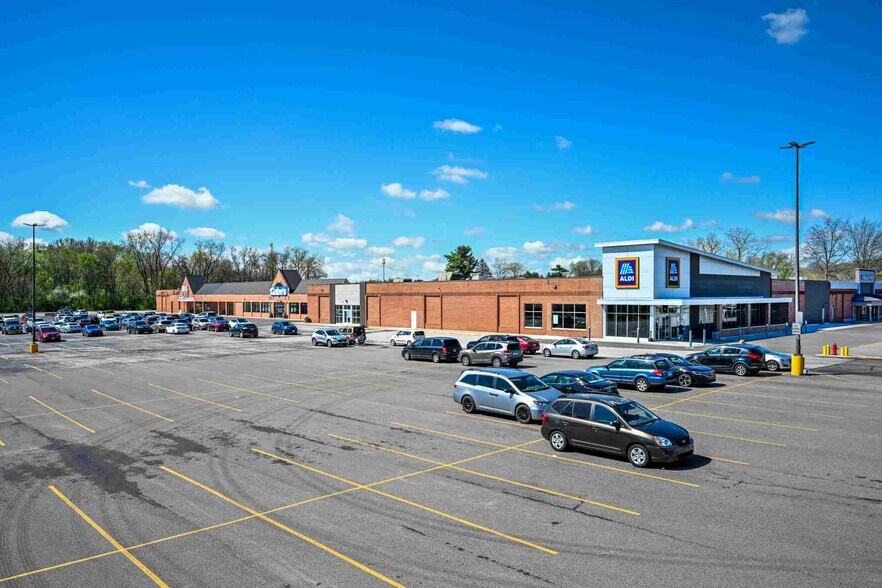 More Photos Of W Market St, Akron Land For Lease