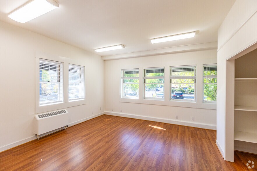 More Photos Of 3030 Bridgeway, Sausalito Office For Lease