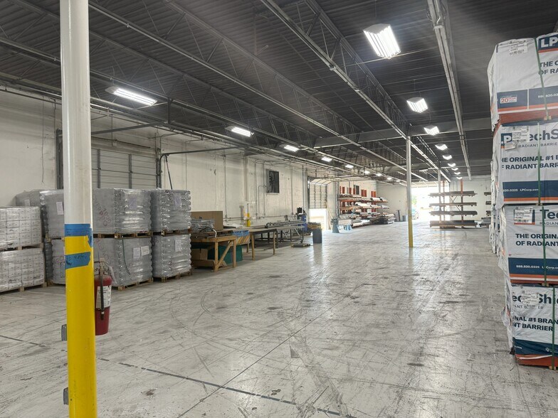 More Photos Of 13840 Denton Dr, Farmers Branch Warehouse For Sale