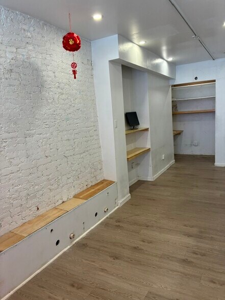 More Photos Of 29 Essex St, New York Apartments For Lease