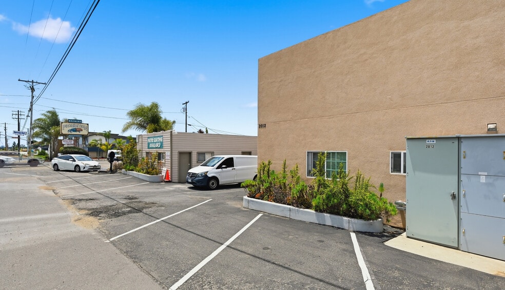 More Photos Of , Vista General Retail For Sale