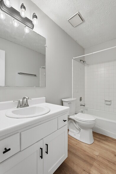 More Photos Of 97 Ivey St, Richmond Hill Apartments For Sale