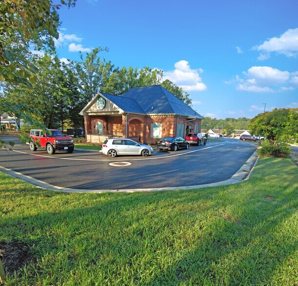 More Photos Of 1118 Courthouse Rd, North Chesterfield General Retail For Sale