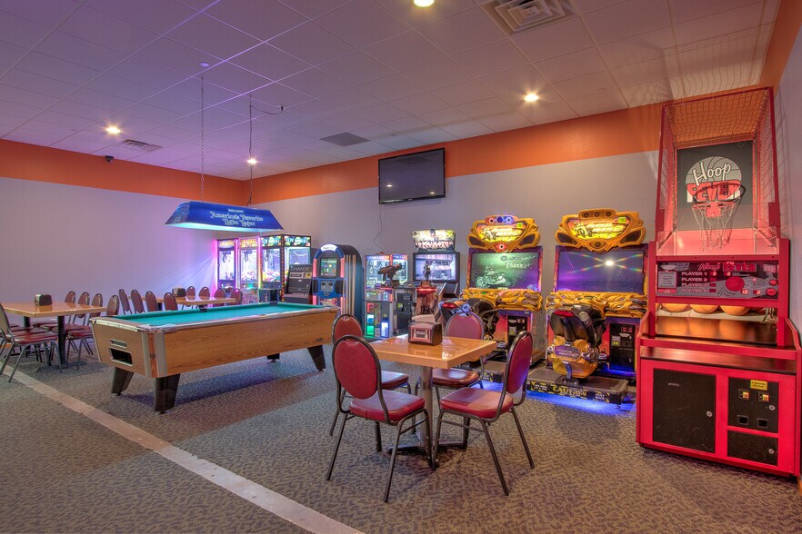 More Photos Of 1270 W 3rd St, Rush City Bowling Alley For Sale