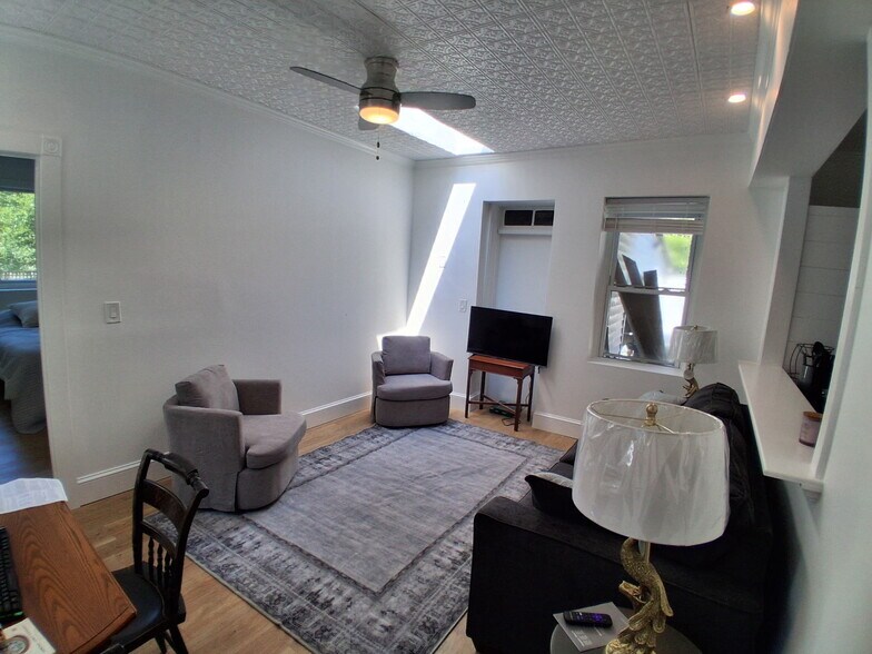 More Photos Of 117 Water St, Stonington Apartments For Sale