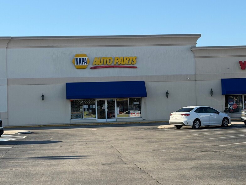 More Photos Of 100 Cumberland Plz, Crossville Unknown For Lease