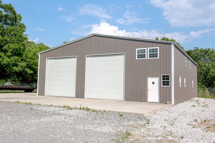 Primary Photo Of 6975 Middle Valley rd, Hixson Flex For Sale
