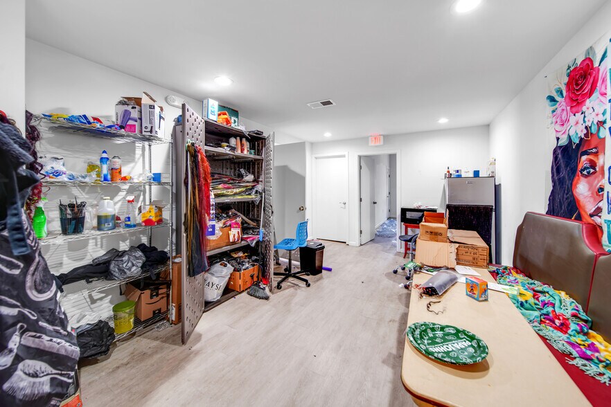 More Photos Of 6653 Washington Blvd, Elkridge Freestanding For Lease