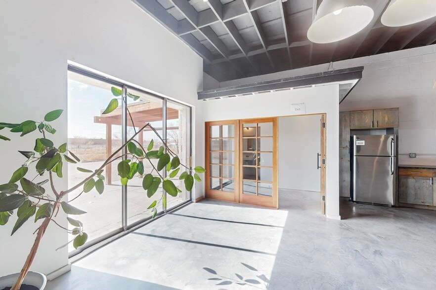 Primary Photo Of 314 El Pueblo Rd NW, Albuquerque Warehouse For Lease