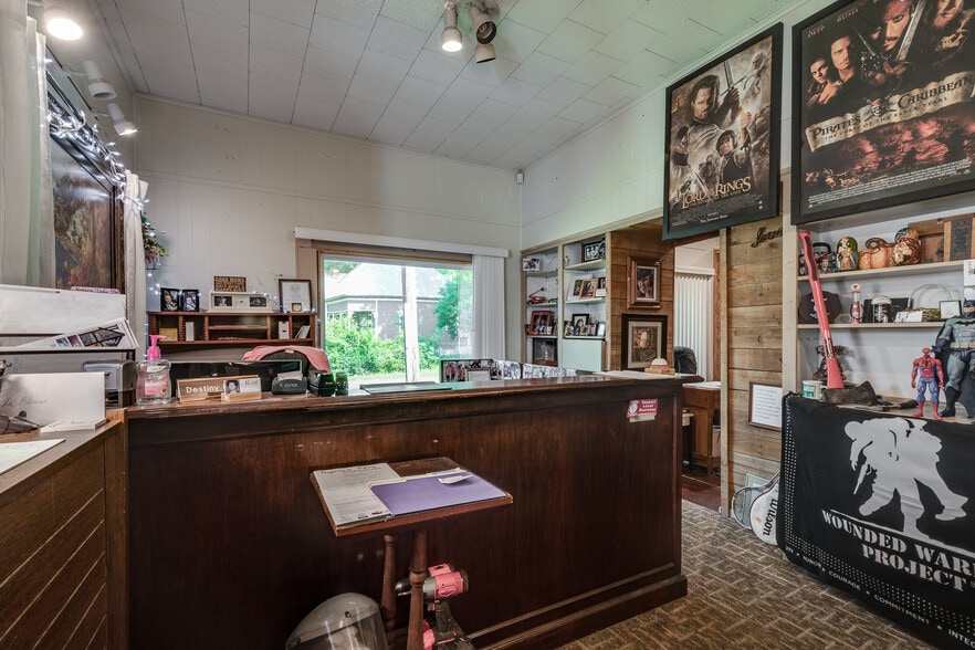 More Photos Of 210 W Houston St, Cleveland Office For Lease