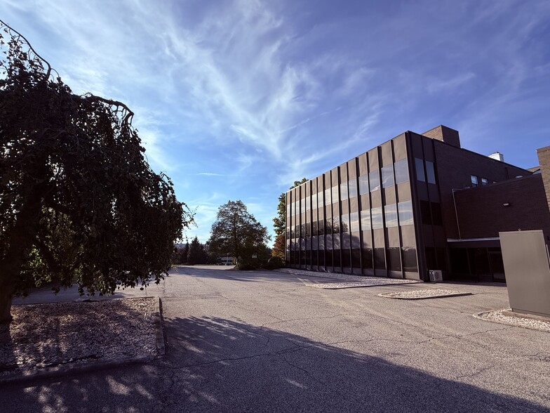 More Photos Of 420 Columbus Ave, Valhalla Office For Lease