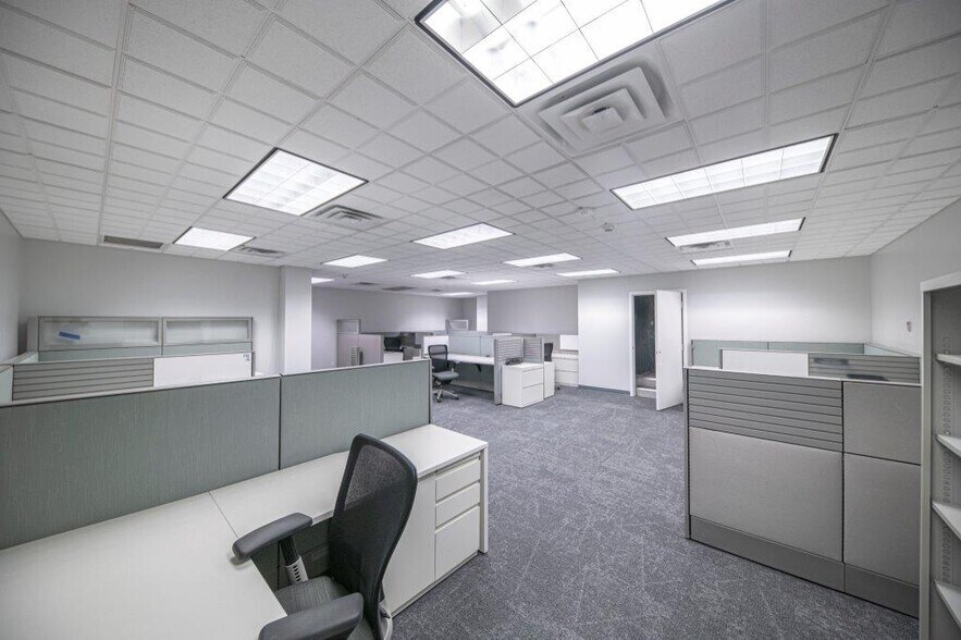 More Photos Of 125 W Missouri Ave, Midland Office For Lease