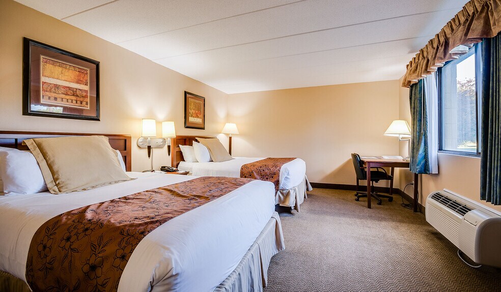 More Photos Of 600 Oasis Rd, Black River Falls Hotel For Sale