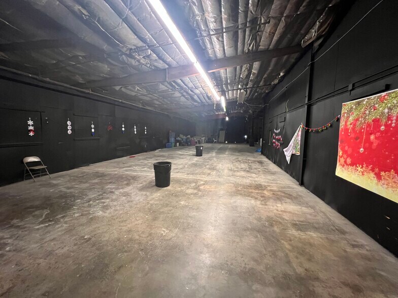 More Photos Of 8516 E 41st St S, Tulsa Freestanding For Sale