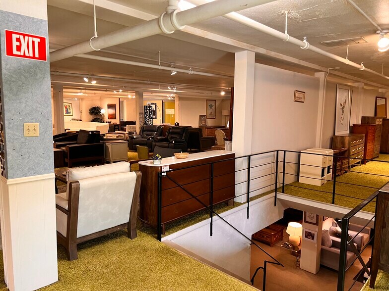 More Photos Of 233 SW 2nd St, Corvallis Storefront For Sale