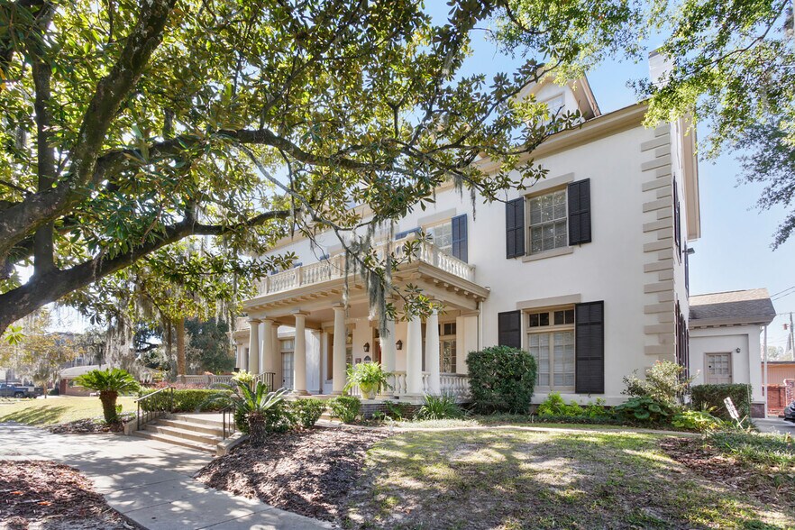 More Photos Of 1719 Abercorn St, Savannah Office Residential For Sale