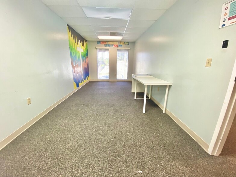 More Photos Of 1200 N Central Ave, Kissimmee Office For Lease