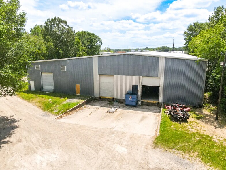 More Photos Of 6545 Airline Hwy, Baton Rouge Showroom For Lease