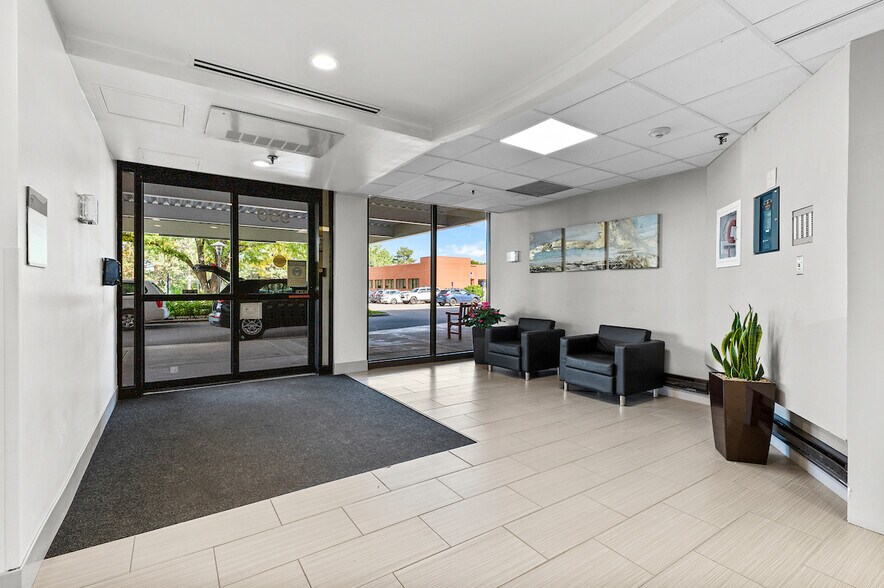 More Photos Of 950 E Harvard Ave, Denver Medical For Lease