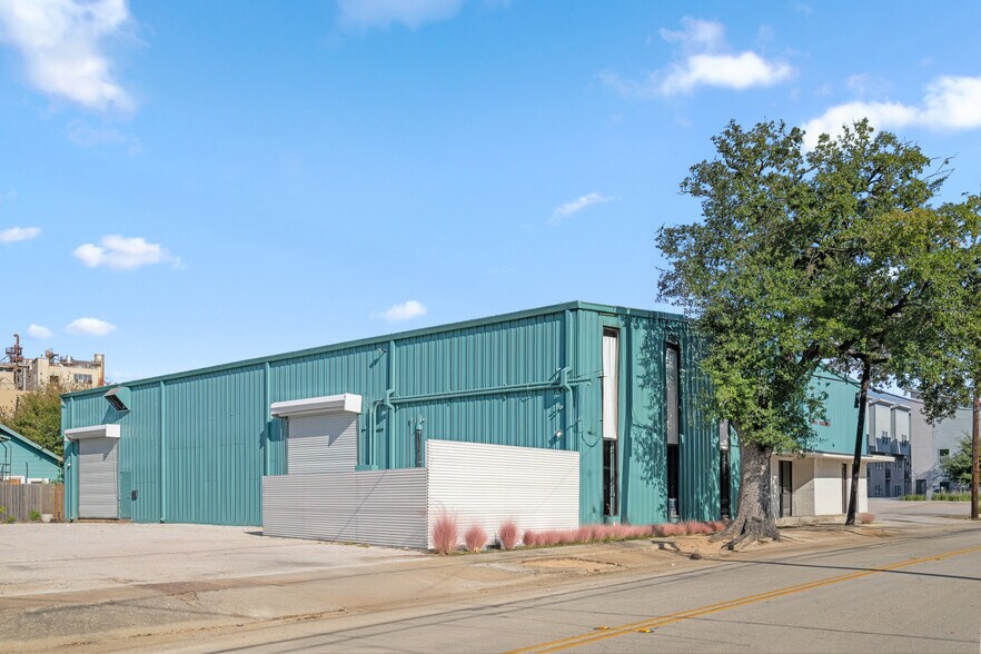 More Photos Of 3915 McKinney St, Houston Light Distribution For Lease