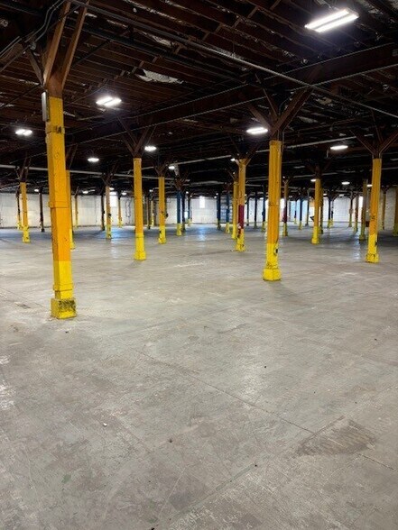 More Photos Of 225 S Lodestone Way, Tooele Warehouse For Lease