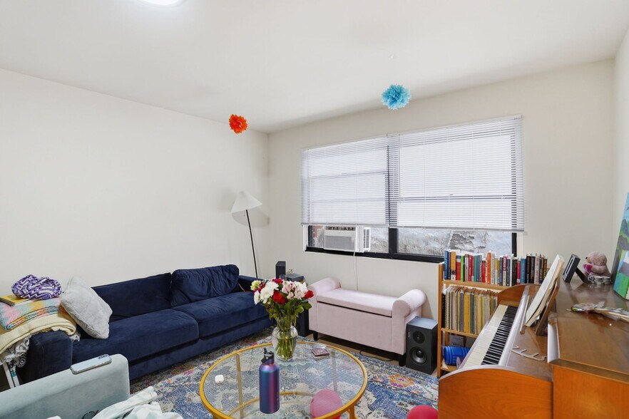 More Photos Of 1631 6th St NW, Washington Apartments For Sale