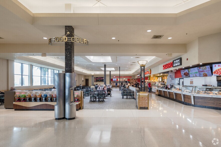 More Photos Of 86-750 W 14 Mile Rd, Troy Unknown For Lease