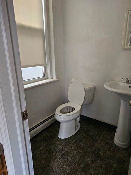 More Photos Of 629 Broadway, Bayonne Medical For Sale