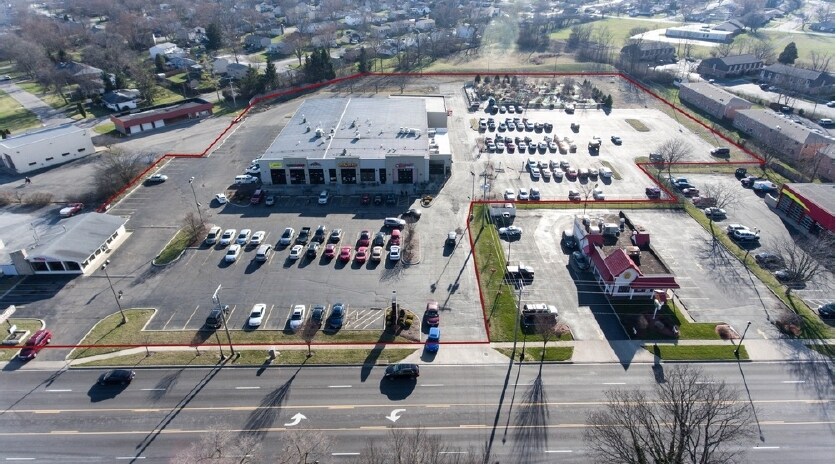 More Photos Of 557-569 S Main St, Englewood Unknown For Lease