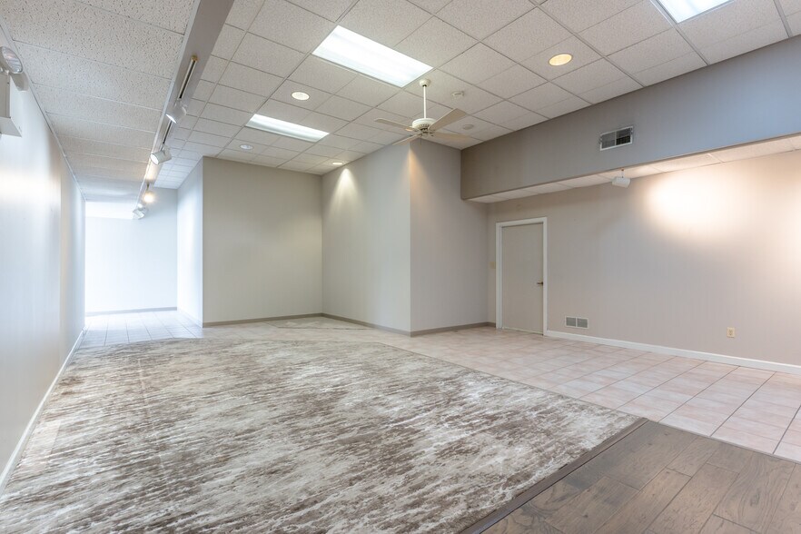 More Photos Of 1715 Stefko Blvd, Bethlehem Flex For Sale