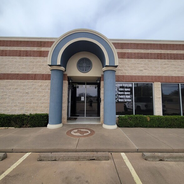 More Photos Of 4102 Old Jacksboro Hwy, Wichita Falls Medical For Lease