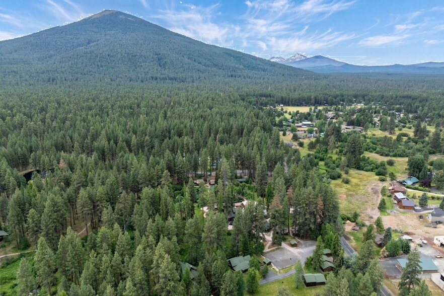 More Photos Of 13375 SW Forest Service Rd, Camp Sherman Hotel For Sale