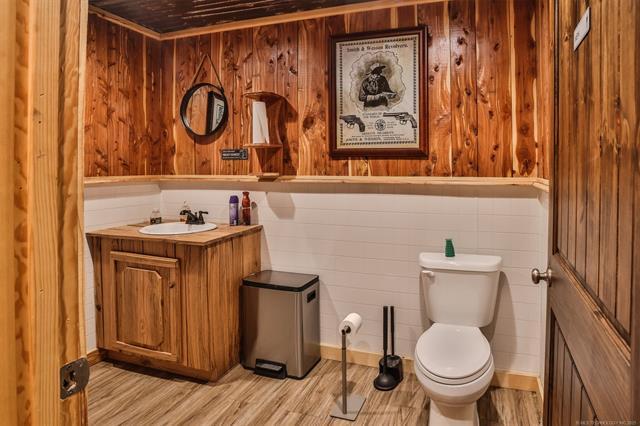 More Photos Of 28 Indian Hwy 144, Broken Bow Truck Stop For Sale
