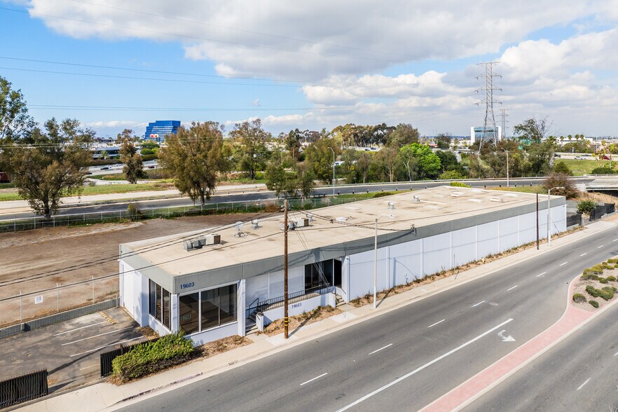 More Photos Of 19603 Figueroa St, Carson Warehouse For Sale