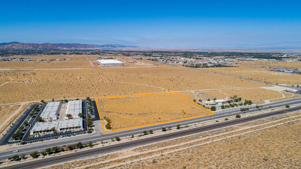 More Photos Of VAC/Sierra Hwy, Palmdale Land For Lease