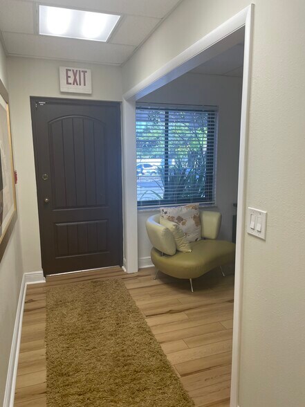 More Photos Of 933 Oleander Way S, South Pasadena Medical For Lease