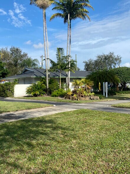 More Photos Of 4107 Hollywood Blvd, Fort Lauderdale Medical For Sale