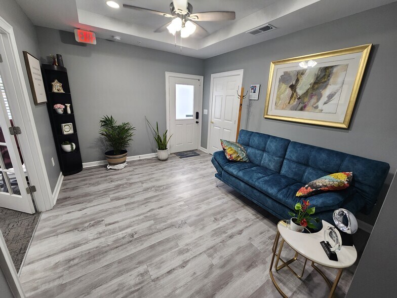 More Photos Of 2551 Roswell Rd, Marietta Medical For Lease