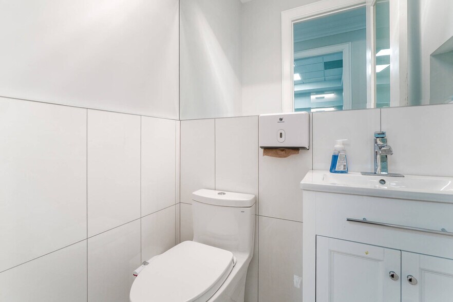 More Photos Of 7956 Torbram Rd, Brampton Coworking Space