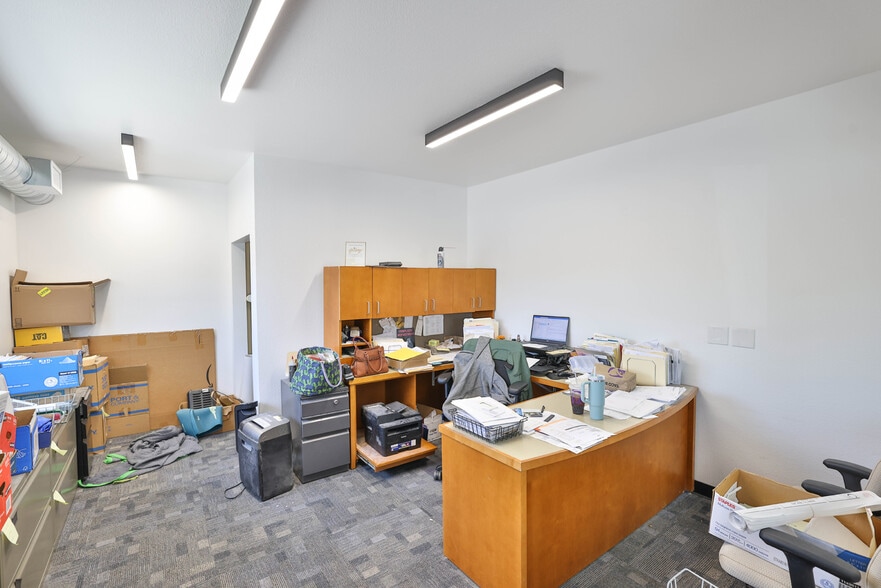 More Photos Of 6620 Monterey Rd, Gilroy Warehouse For Sale
