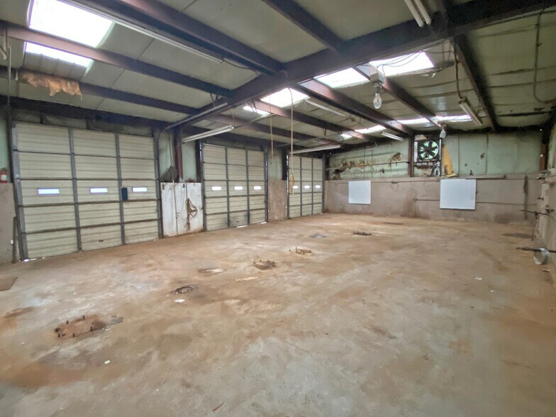 More Photos Of 1640 S Chestatee, Dahlonega Auto Repair For Sale