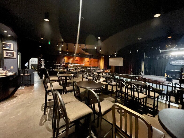More Photos Of 7401 E 1st Ave, Denver Bar For Sale