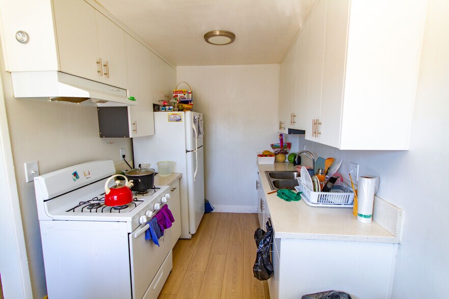 More Photos Of , Los Angeles Multifamily For Sale