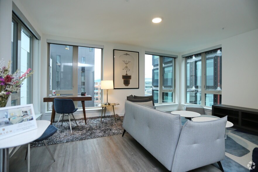 More Photos Of 910 John St, Seattle Apartments For Lease