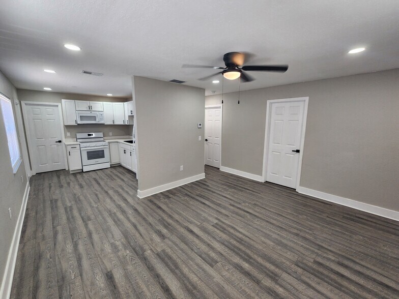 More Photos Of , Bradenton Multifamily For Sale