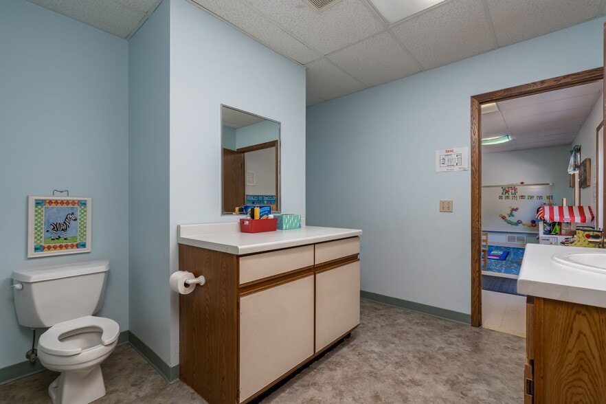 More Photos Of 1500 Edgewood Blvd, North Mankato Schools For Sale