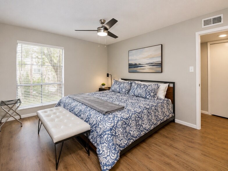 More Photos Of 1614 Wheless Ln, Austin Apartments For Sale